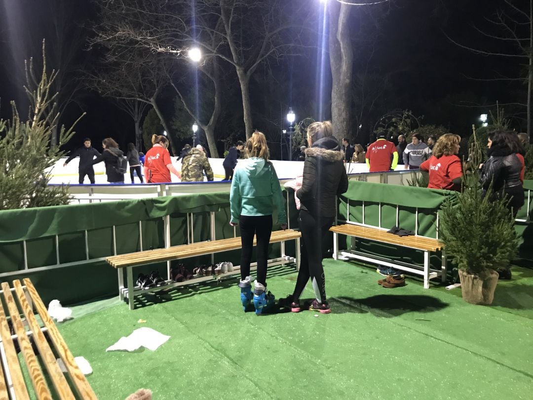 Hasta el 7 de enero a las 21.00 horas permanecerá abierta la pista de hielo