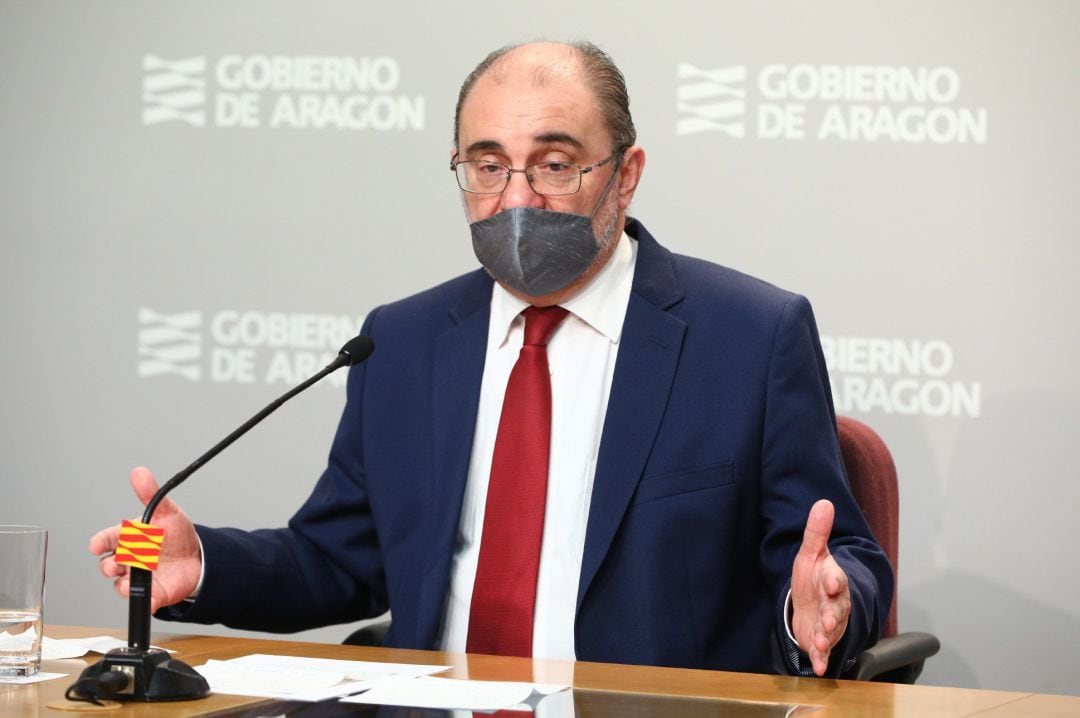 El presidente del Gobierno de Aragón, Javier Lambán, en la rueda de prensa de este sábado.