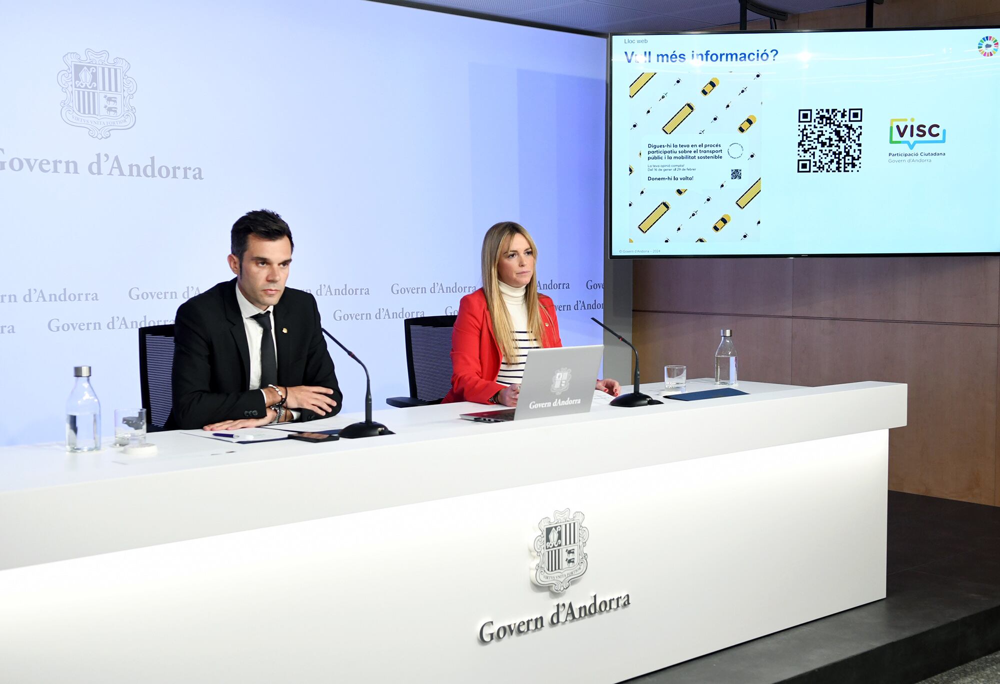 Els secretaris d'Estat de Transició Energètica, Transports i Mobilitat, David Forné, i d'Igualtat i Participació Ciutadana, Mariona Cadena