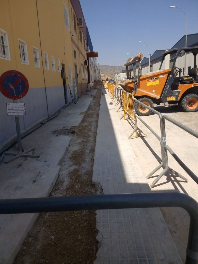 Con estas obras se mejoran las conducciones de agua en el polígono industrial