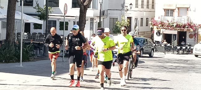 Llegada a Jerez de la carrera solidaria en favor de la Asociación de Daño Cerebral de Cádiz (Adacca)