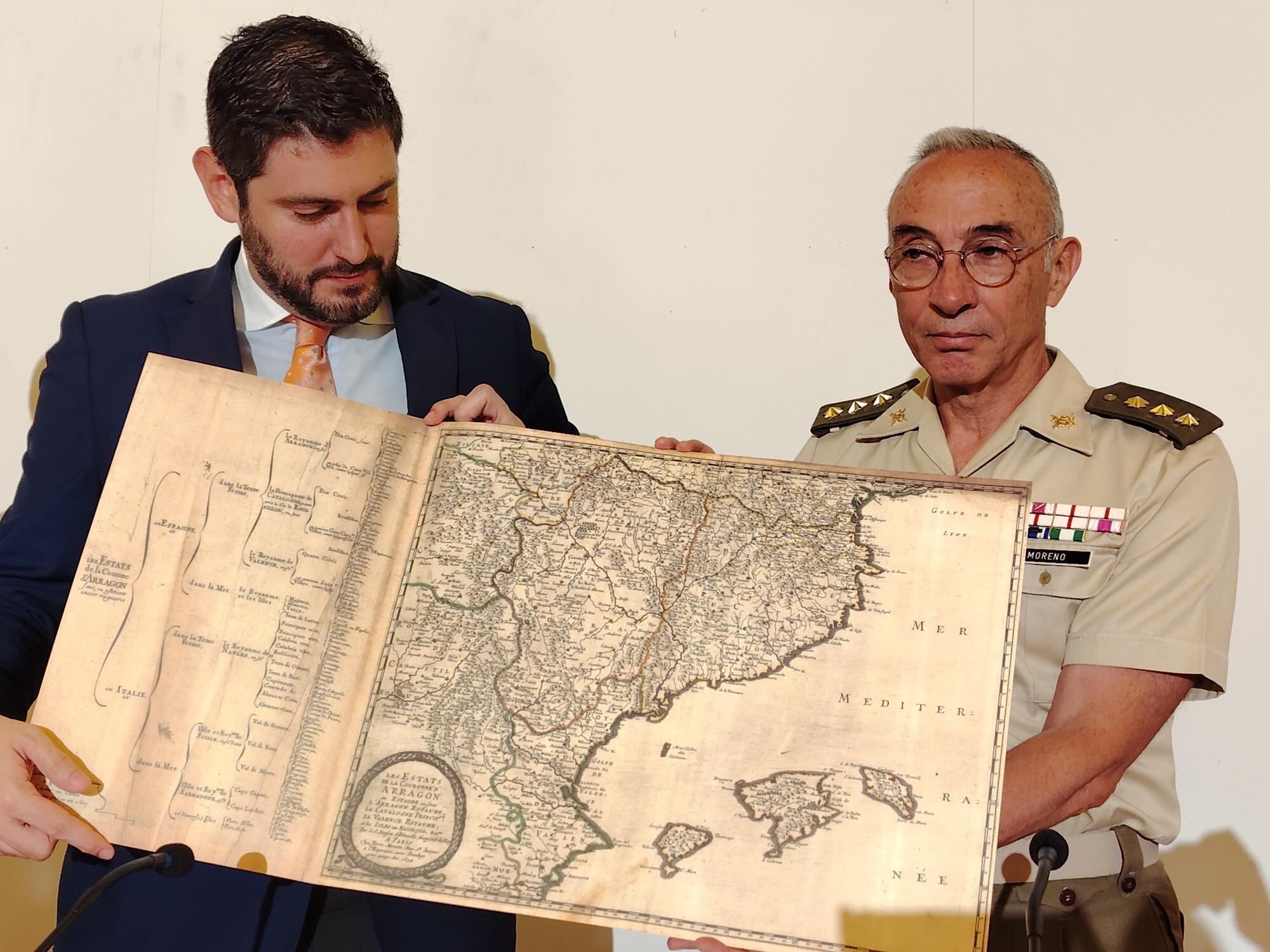 La Ciudadela recibe una reproducción del mapa que muestra los territorios de la Corona de Aragón
