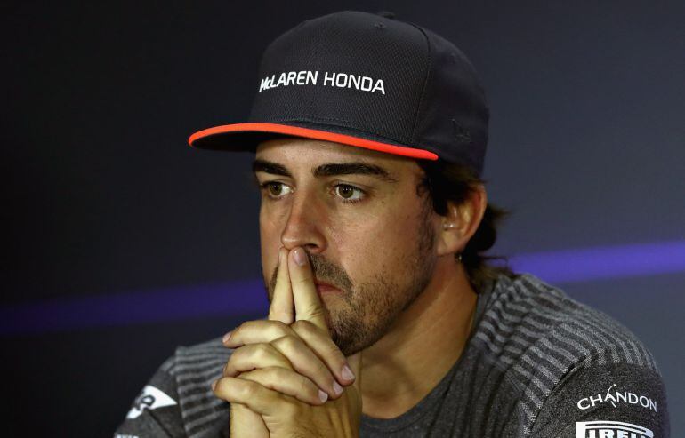 Alonso está pensativo tras su abandono en Singapur