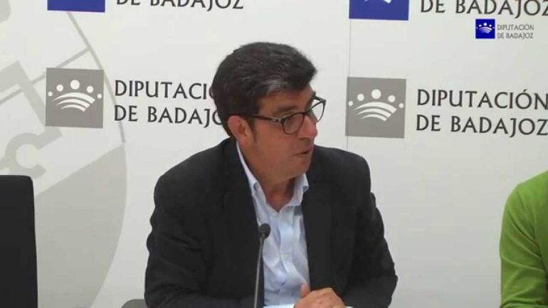 José Calvo, en una comparecencia en la Diputación de Badajoz.