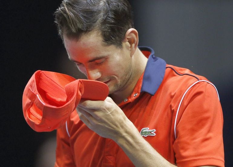 . Zagreb (Croatia), 08/02/2015.- Guillermo Garcia-Lopez of Spain celebrates winning against Andreas Seppi of Italy during their Zagreb Indors Final tennis match in Zagreb, Croatia, 08 February 2015. (Tenis, Croacia, Italia, España) EFE/EPA/ANTONIO BAT