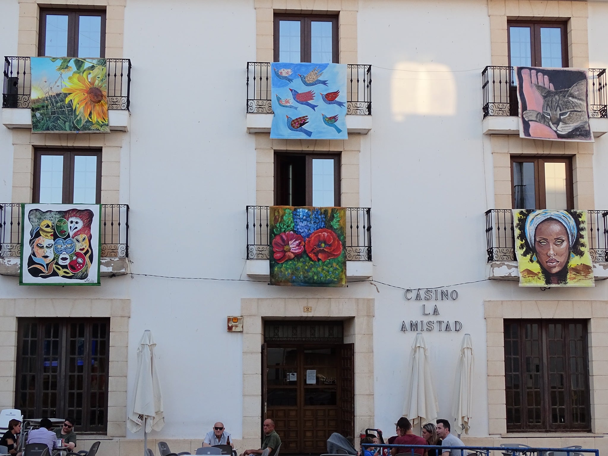 Primera &quot;balconada&quot; en Munera