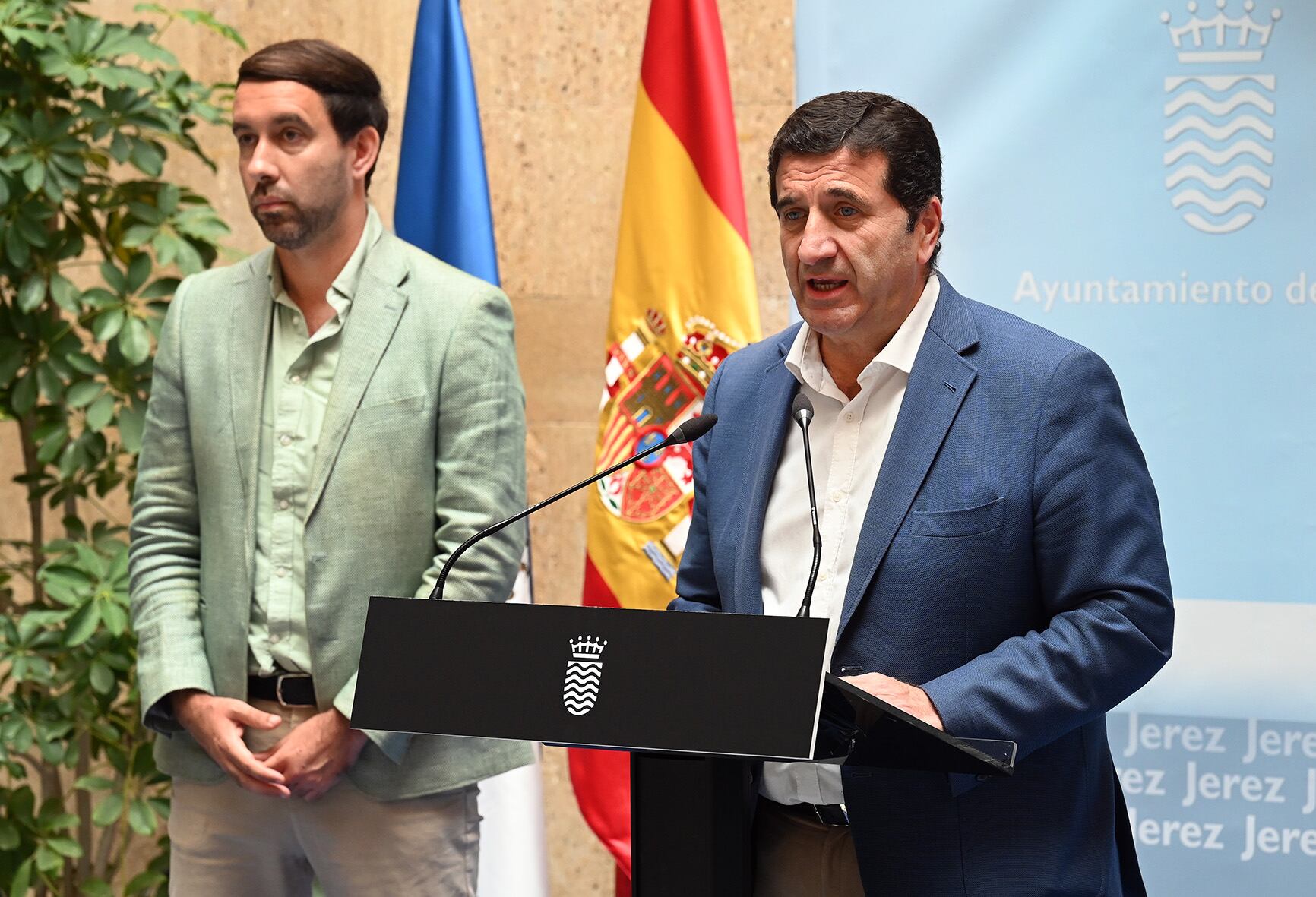 José Ignacio Martínez y Juan Antonio Parra, en la presentación de los Premios AJE Cádiz 2025.