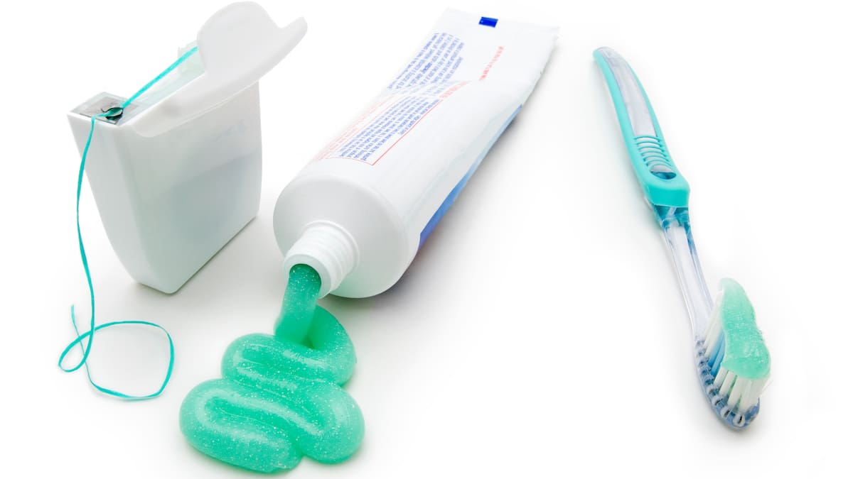 ¿Qué lleva una pasta de dientes?