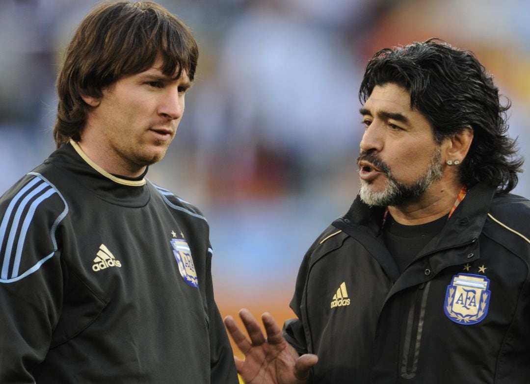 Messi y Maradona juntos en el Mundial 2010