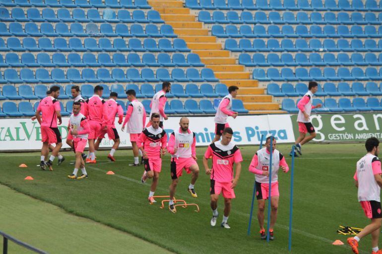 Los jugadores del Hércules CF se entrenana en el RP