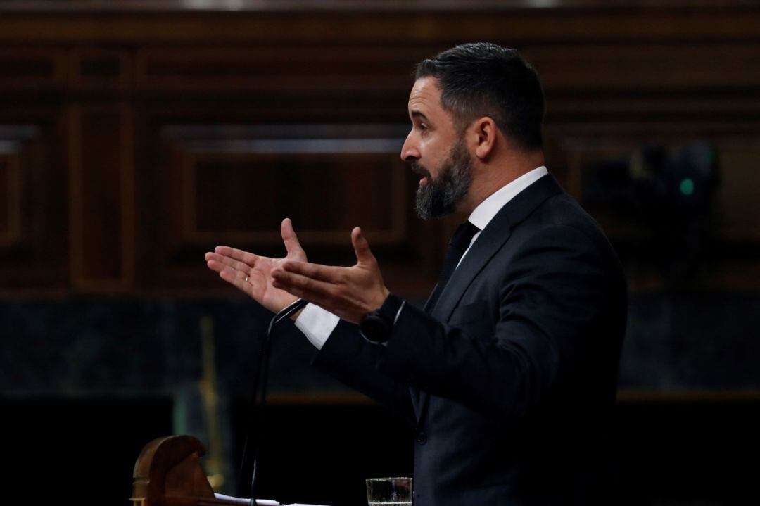 El líder de Vox, Santiago Abascal, durante su intervención en el pleno del Congreso este miércoles donde se autorizará otra prórroga del estado de alarma solicitada por el Gobierno. 