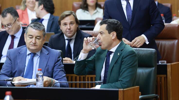 Juan Manuel Moreno reconoce un "problema estructural" en la sanidad pública andaluza