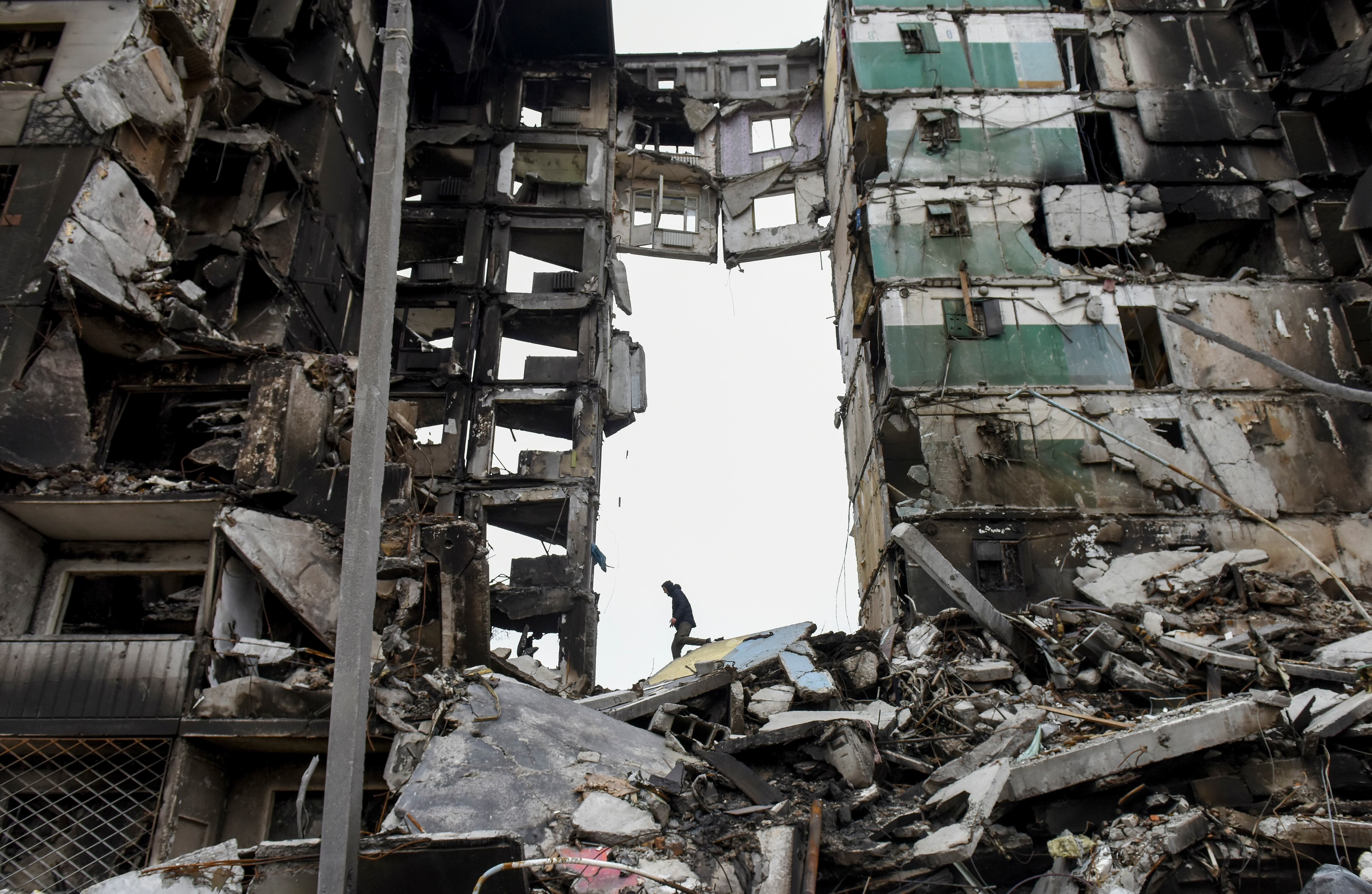 Bloque de apartamentos destruido por ataques rusos en Borodyanka, cerca de Kiev.