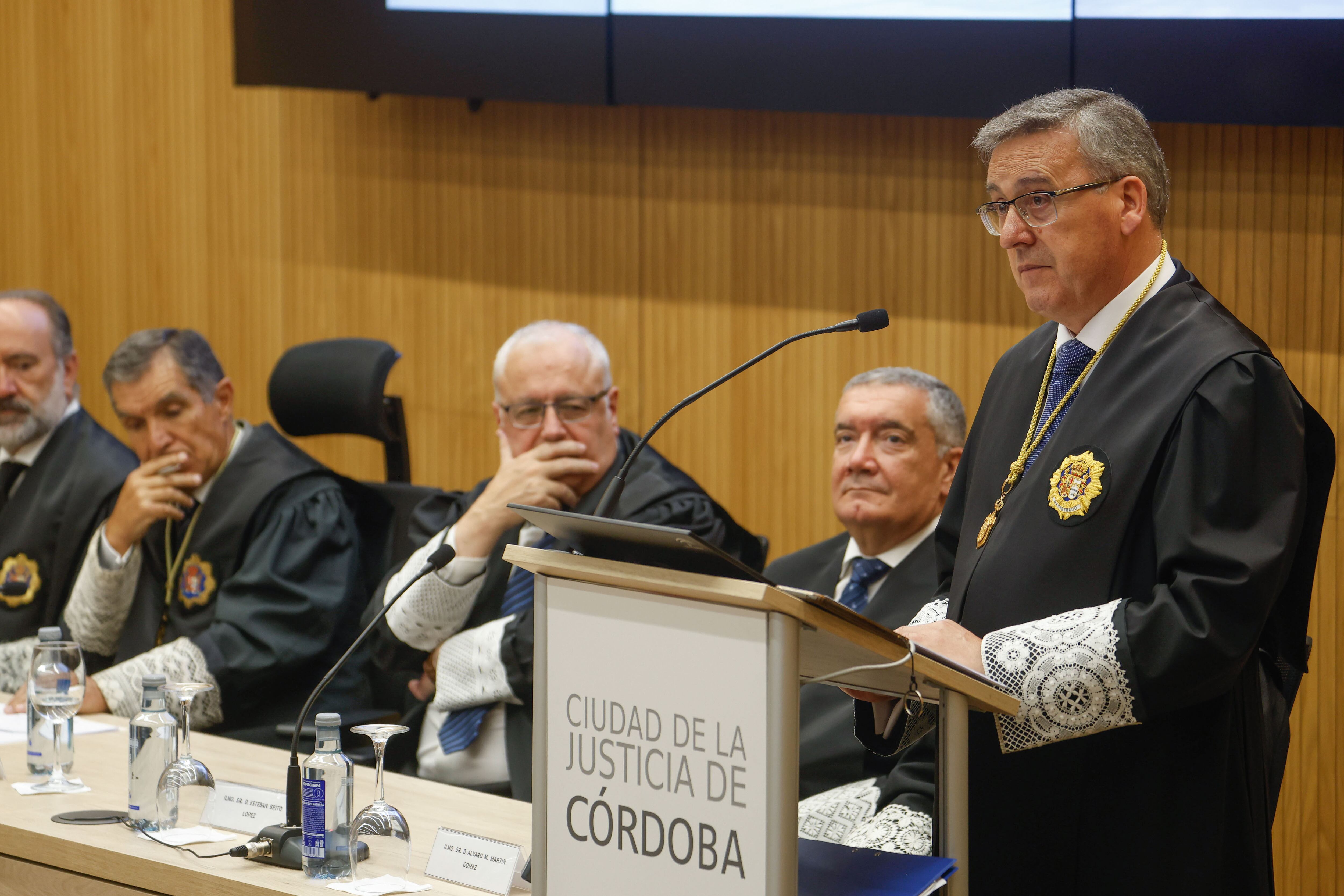 CÓRDOBA, 16/07/2025.- Miguel Ángel Pareja toma posesión como el nuevo presidente de la Audiencia de Córdoba este miércoles en la ciudad andaluza. EFE/ Salas
