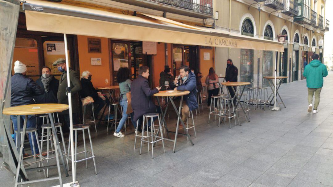 Terraza de la Cárcava el primer día de su reapertura