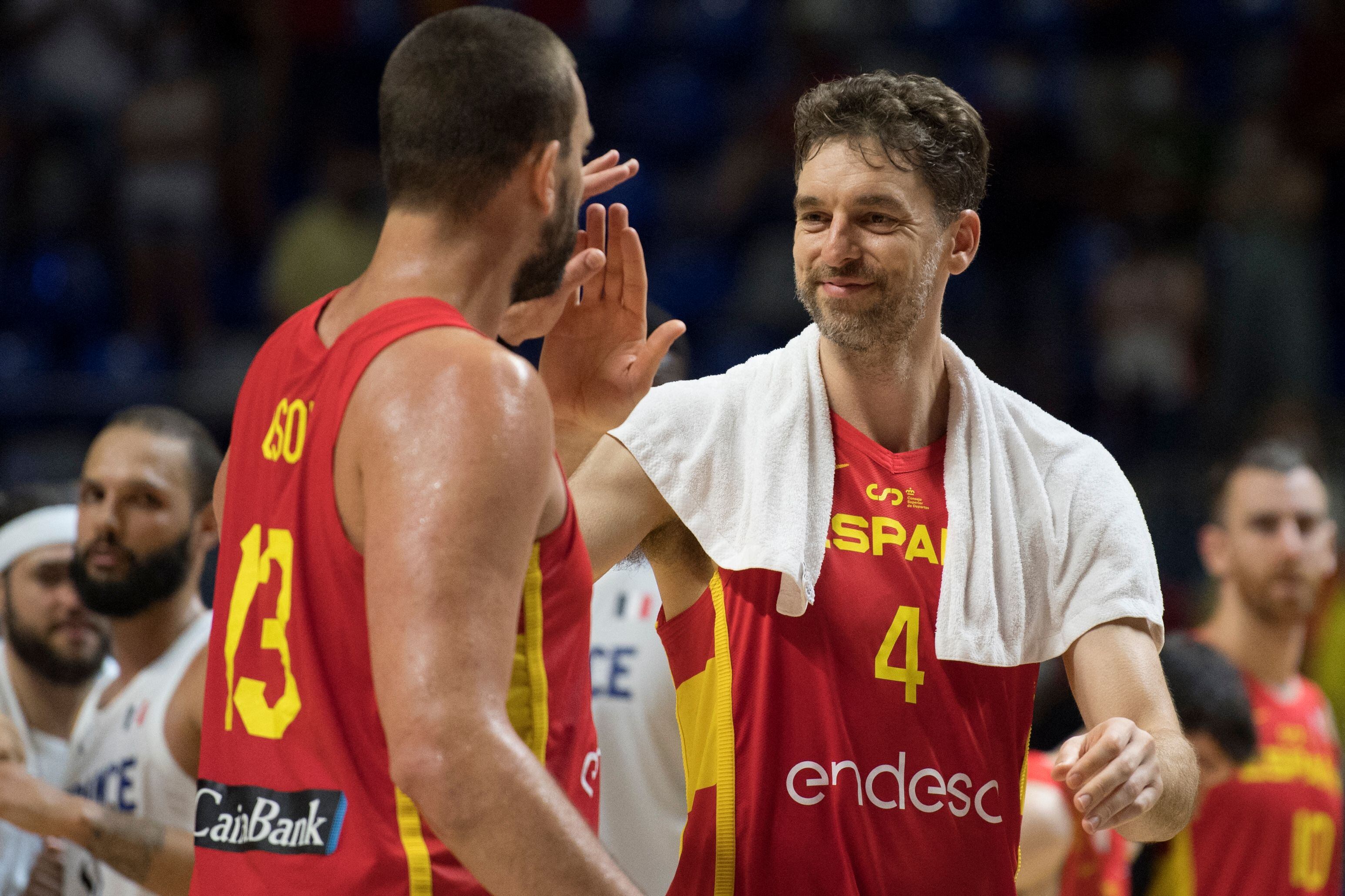 De izquierda a derecha, Marc Gasol y Pau Gasol.