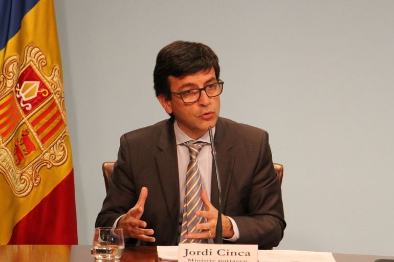Jordi Cinca durant la comparèixença d'ahir posterior al Consell de Ministres.