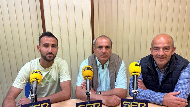 La Unión Deportiva Barbastro celebra su ascenso a 2ª RFEF