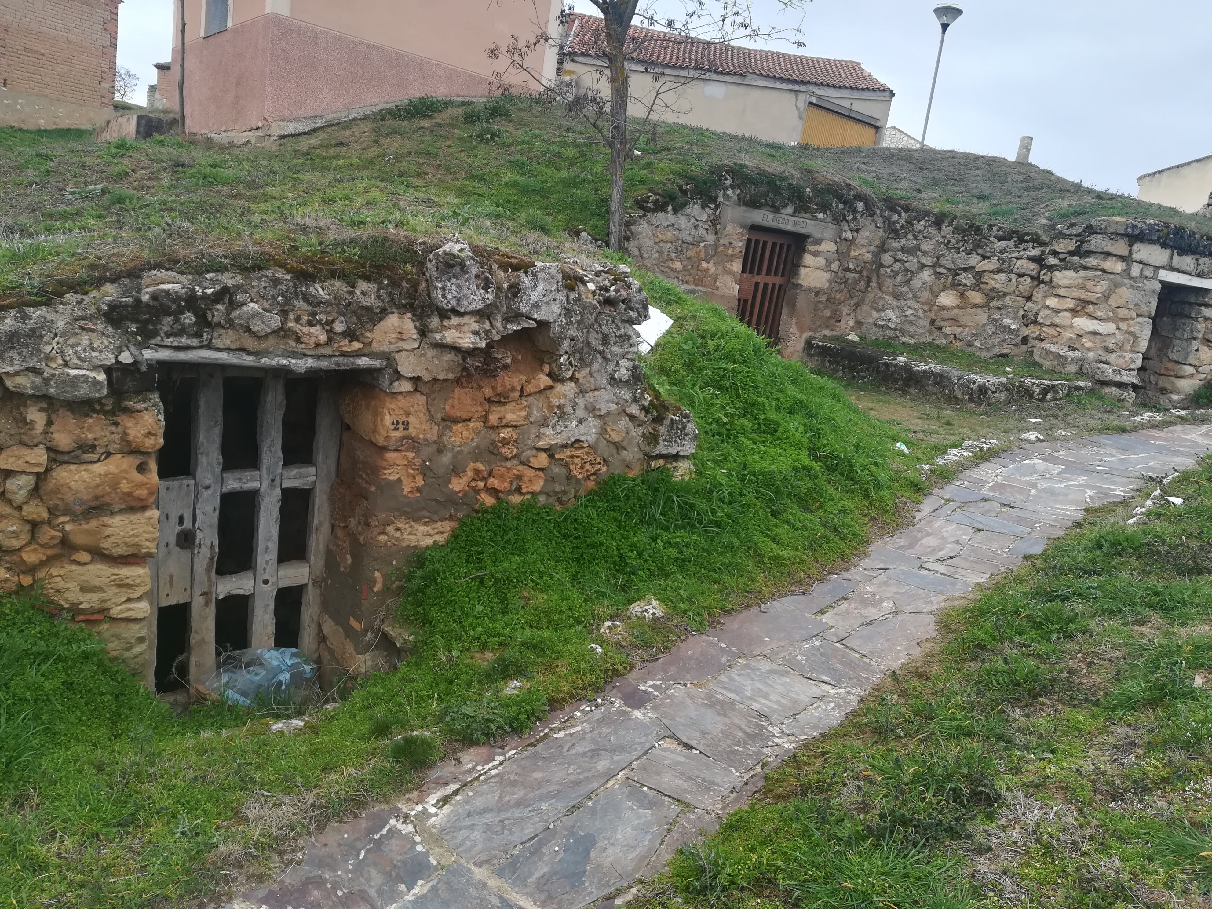 Barrio de las Bodegas de Castrillo de la Vega