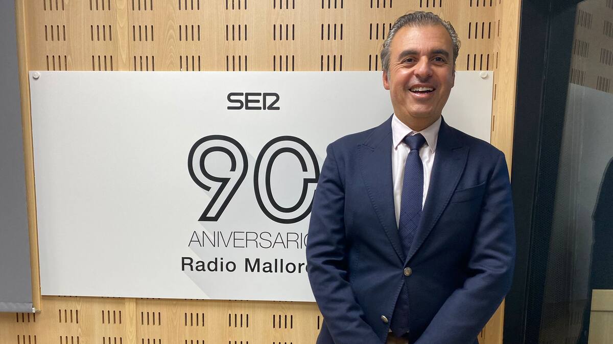 Entrevista con el conseller de Educación, Antoni Vera