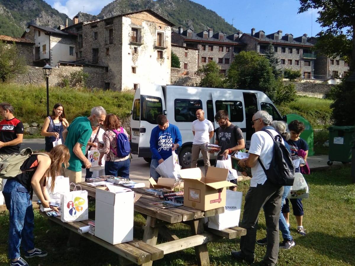 Los informadores turísticos de Ribagorza disfrutan del territorio a vista de pájaro
