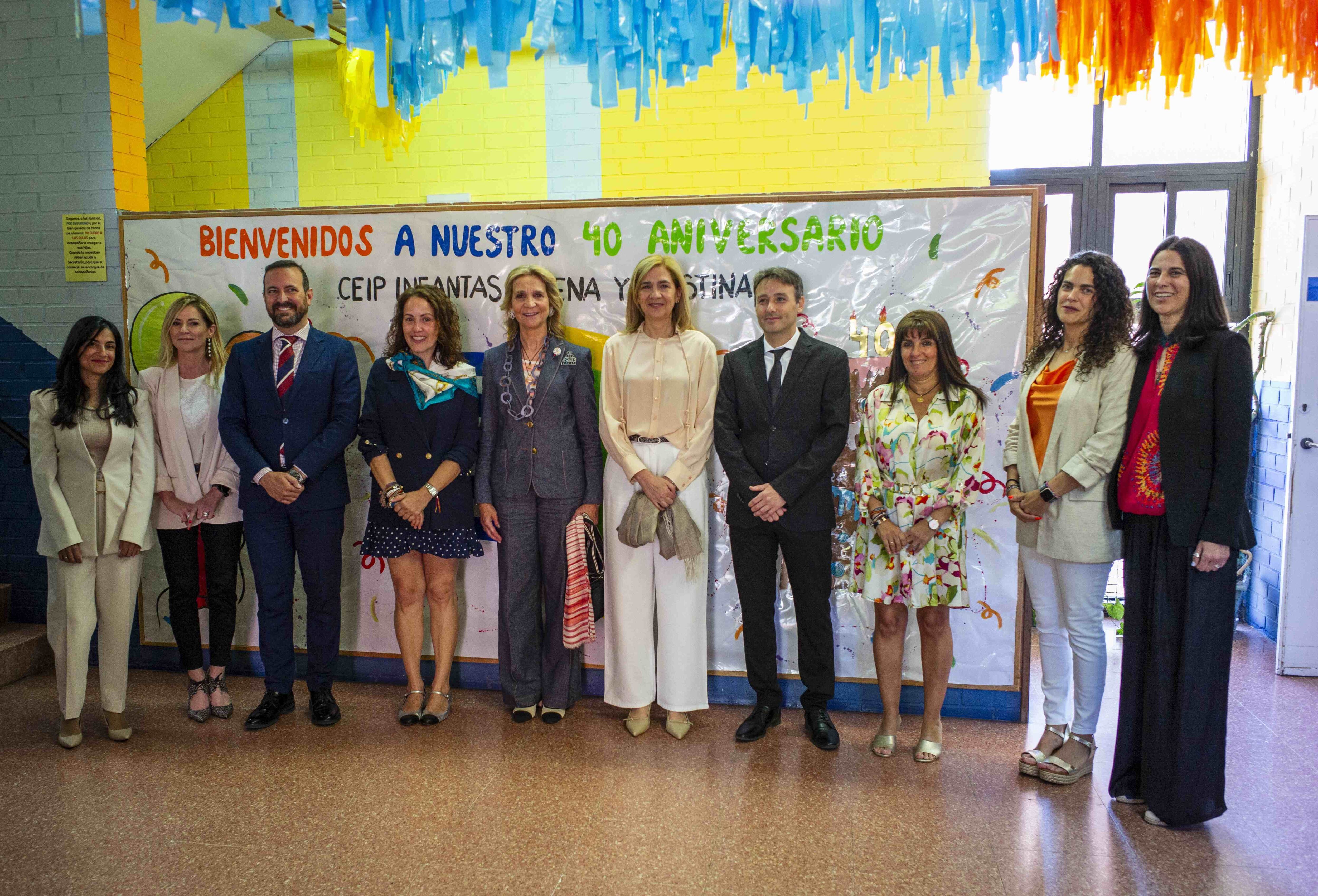 Con motivo del 40 aniversario del CEIP Infantas Elena y Cristina, han comprobado el desarrollo de varias de las clases y han charlado con los alumnos