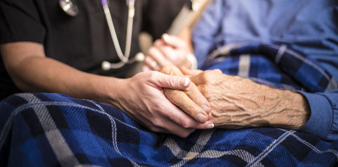 "Los enfermeros que trabajamos en cuidados paliativos nos sentimos agradecidos por la labor que podemos desempeñar", ha dicho este profesor y enfermero