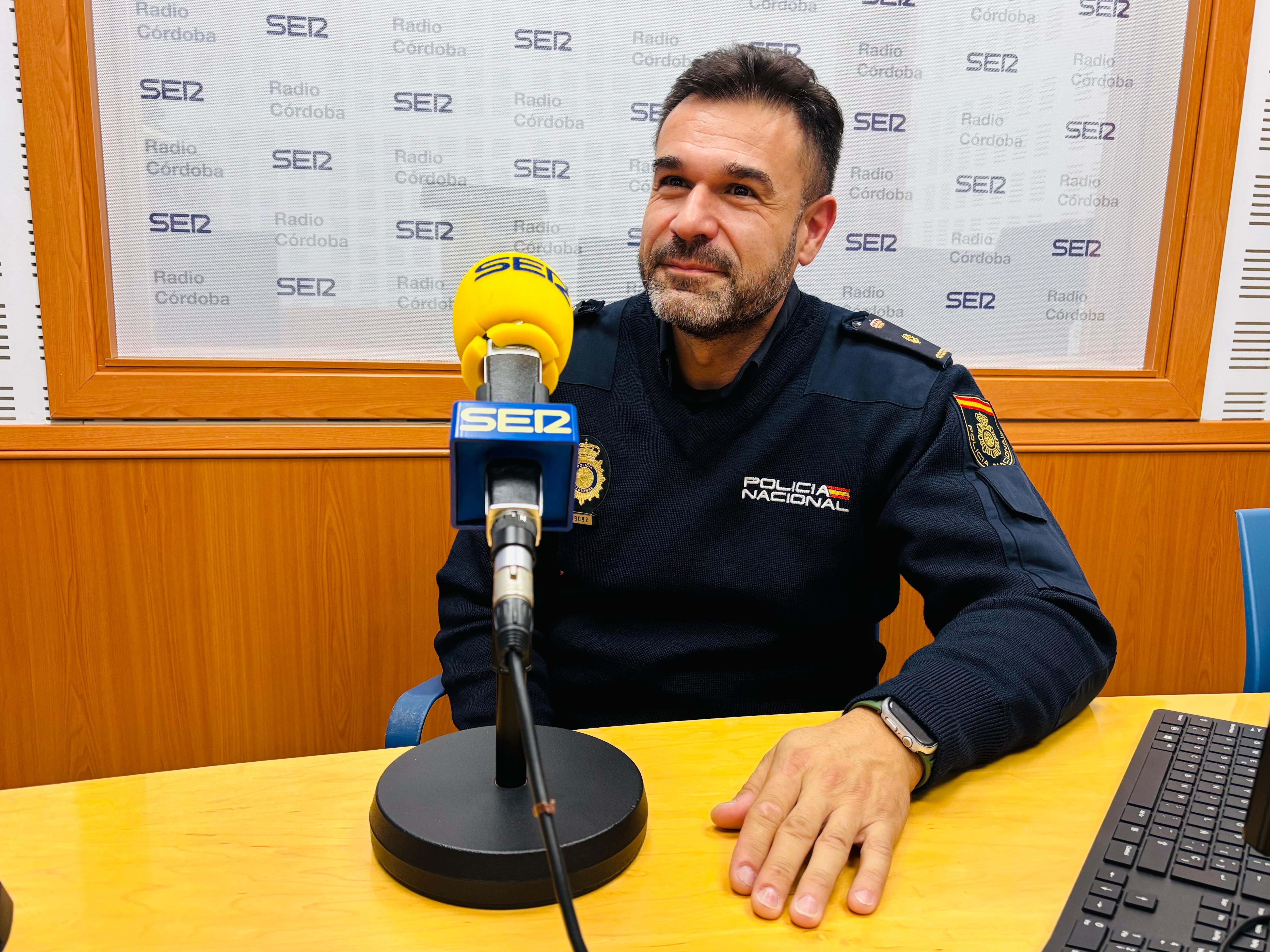 El jefe de la UFAM en Córdoba, el inspector jefe Jorge Barrio, en La SER