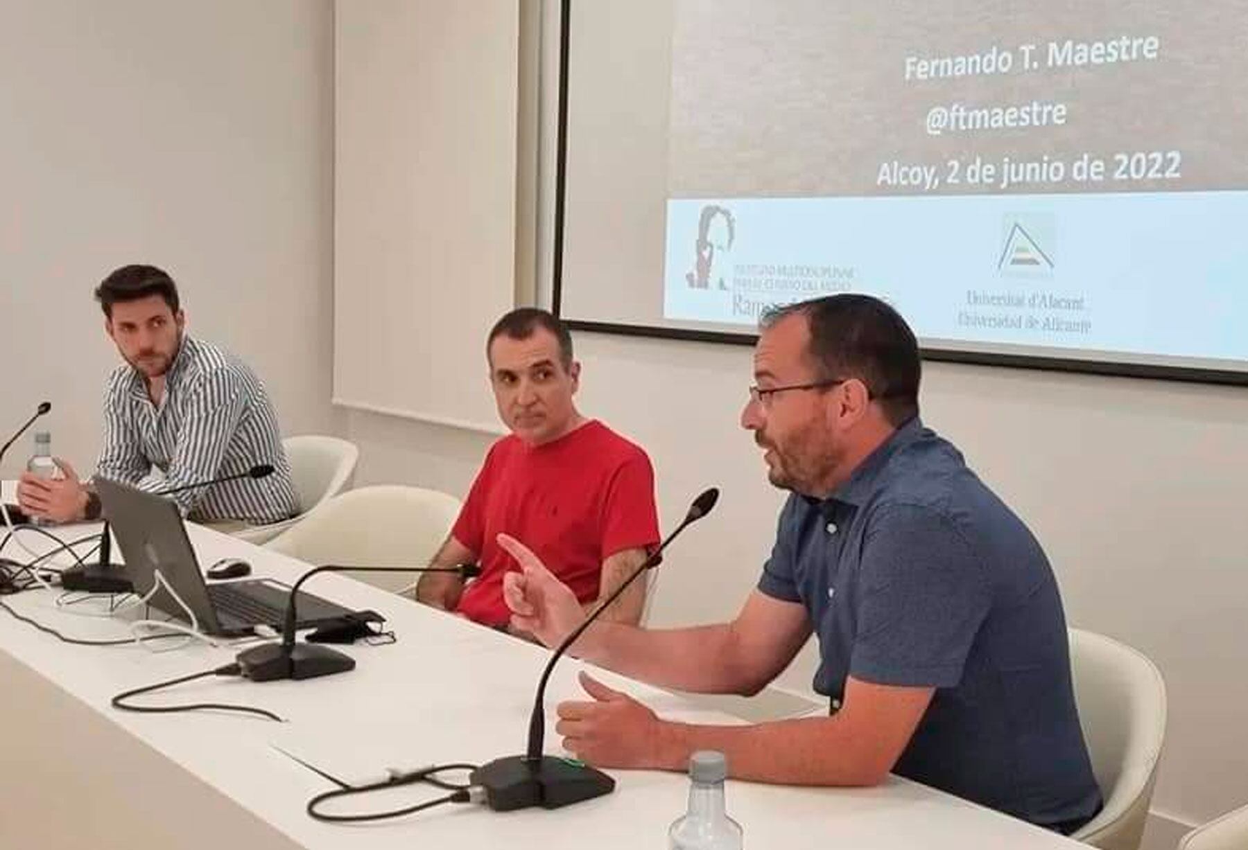 Tono Belda, en una activitat recent de la Universitat d'Alacant en la seu de la Fundació Mutua Levante