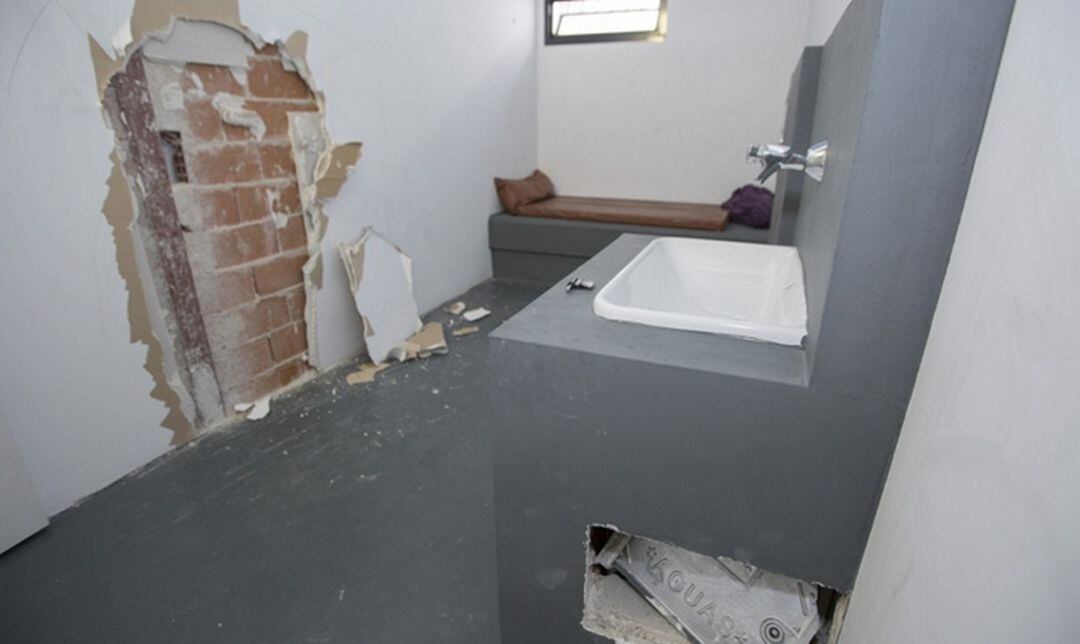 Paredes de pladur en los calabozos de Gandia