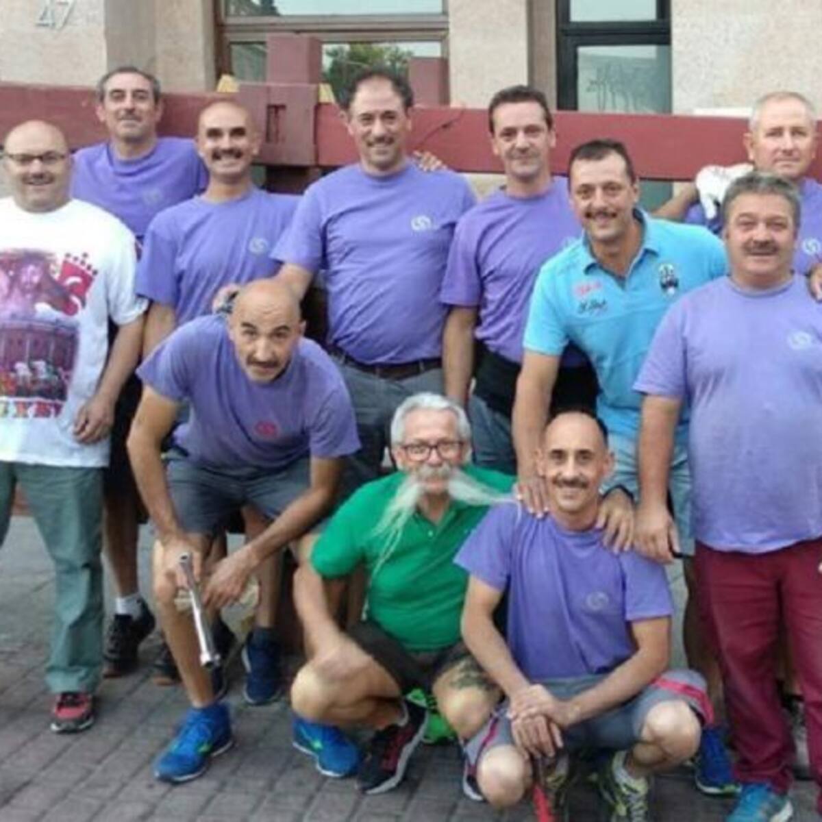 Los talanqueros de los encierros pregoneros de las fiestas patronales de Sanse