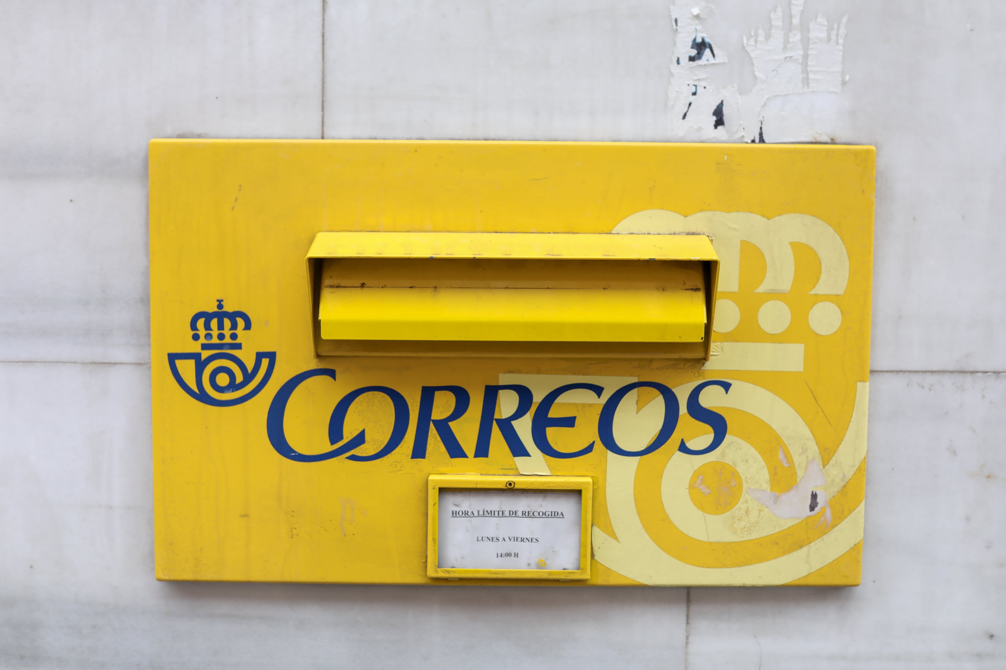 Un buzón de Correos.