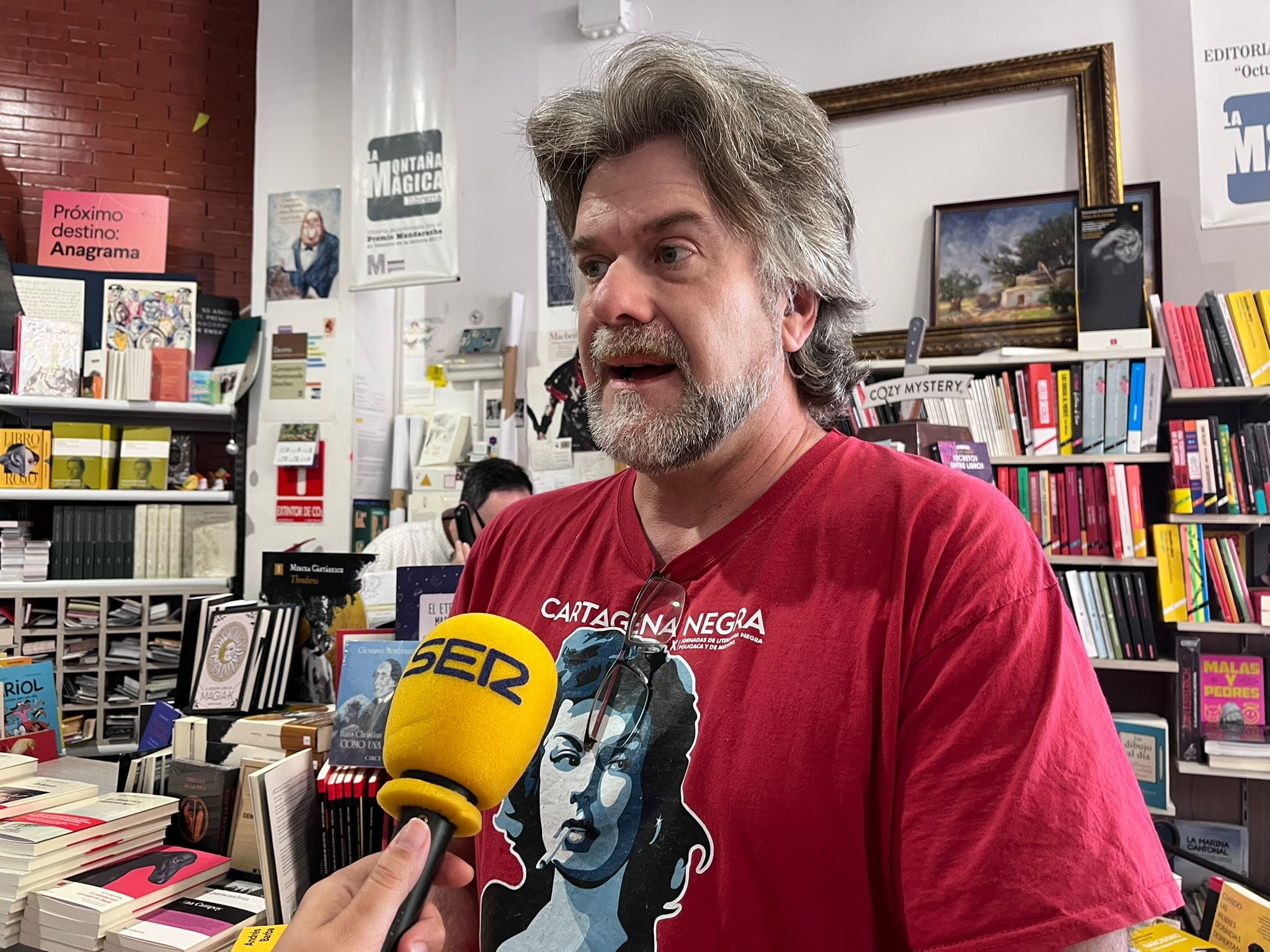 Inicio de Hoy por Hoy Cartagena desde La Montaña Mágica, el refugio de los lectores en el Día del Libro