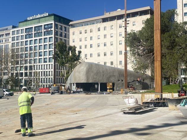 La cafetería en construcción de Plaza de España.