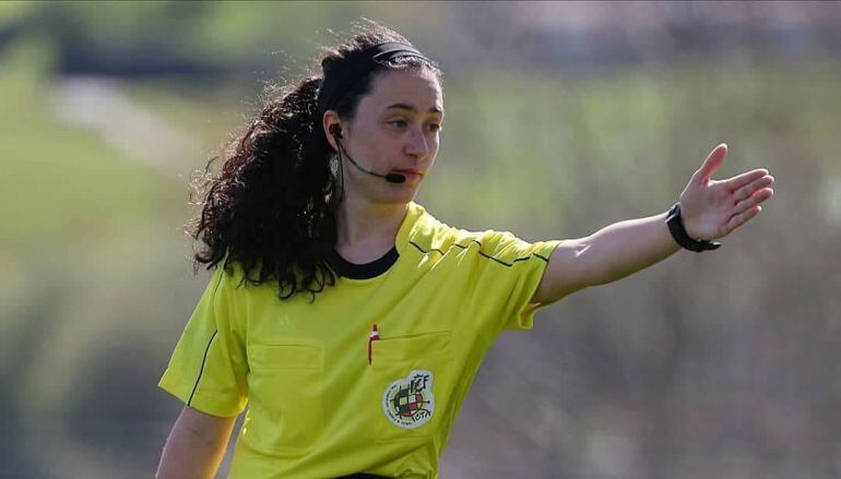 Verónica González arbitrará en la Liga Iberdrola por segunda temporada consecutiva