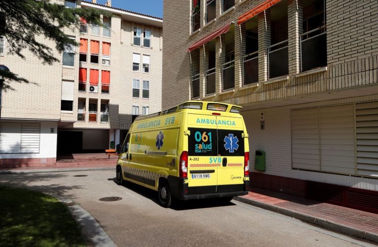 Una mujer ha sido asesinada a primera hora de la mañana en Zaragoza y el agresor, presuntamente su marido, se ha quitado la vida, según han informado fuentes de la Policía Nacional. El nuevo caso de violencia machista se ha producido en el barrio de Casab