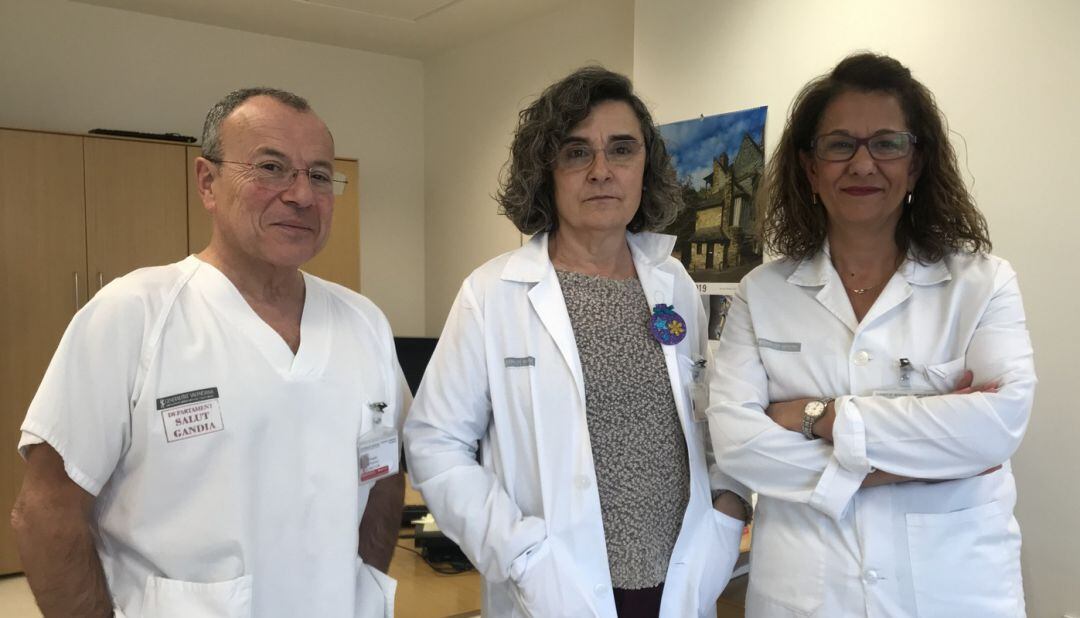 Tomás Fuster, Ángela Leal y Rosa Andrés, autores del trabajo premiado