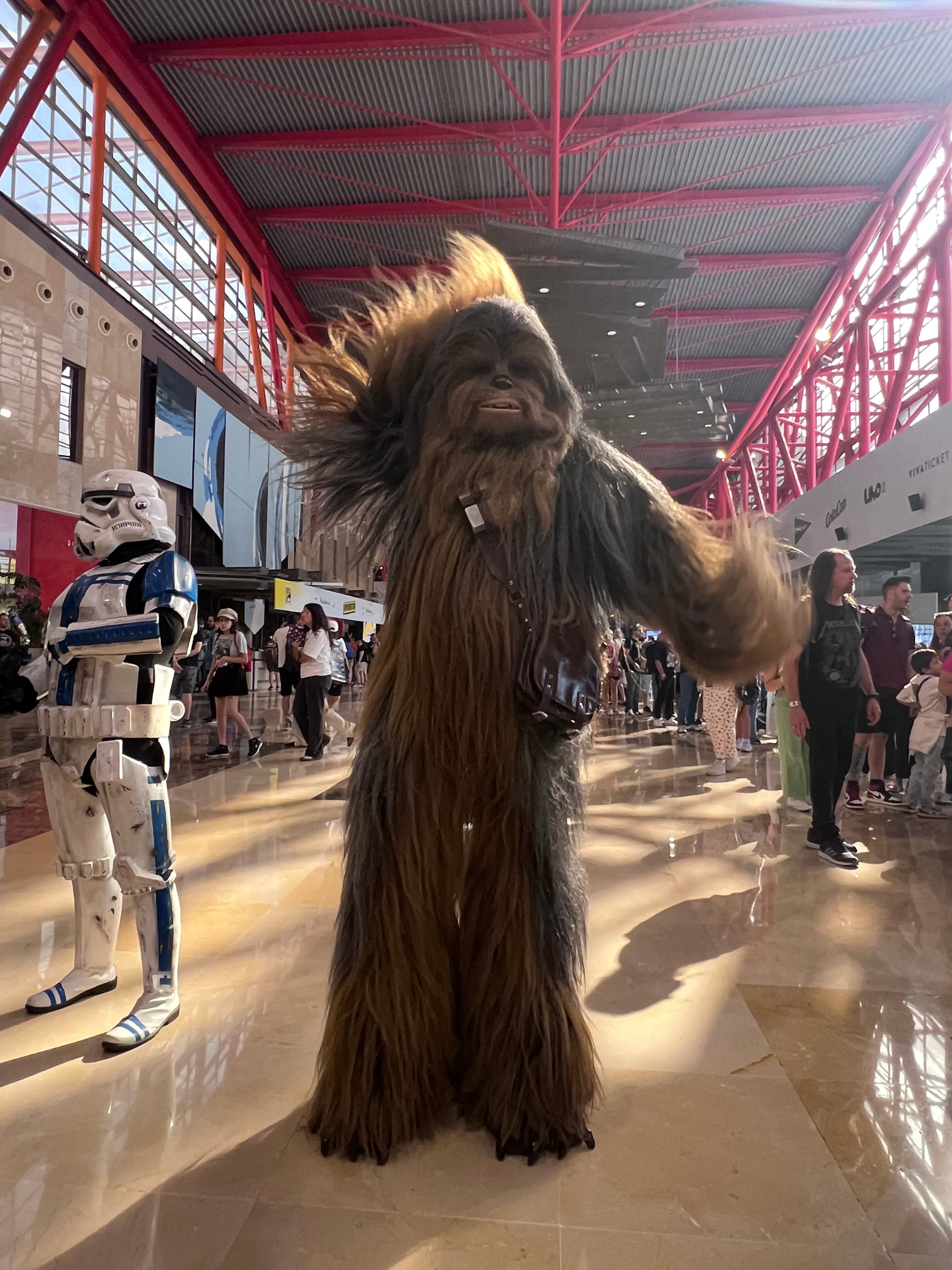 Chewbacca, histórico personaje de la saga Star Wars hace presencia en la Comic-Con de Málaga