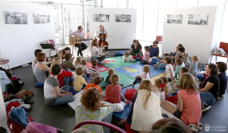 El taller &#039;Música para peques&#039; acerca el lenguaje musical de forma lúdica y divertida para niños y niñas