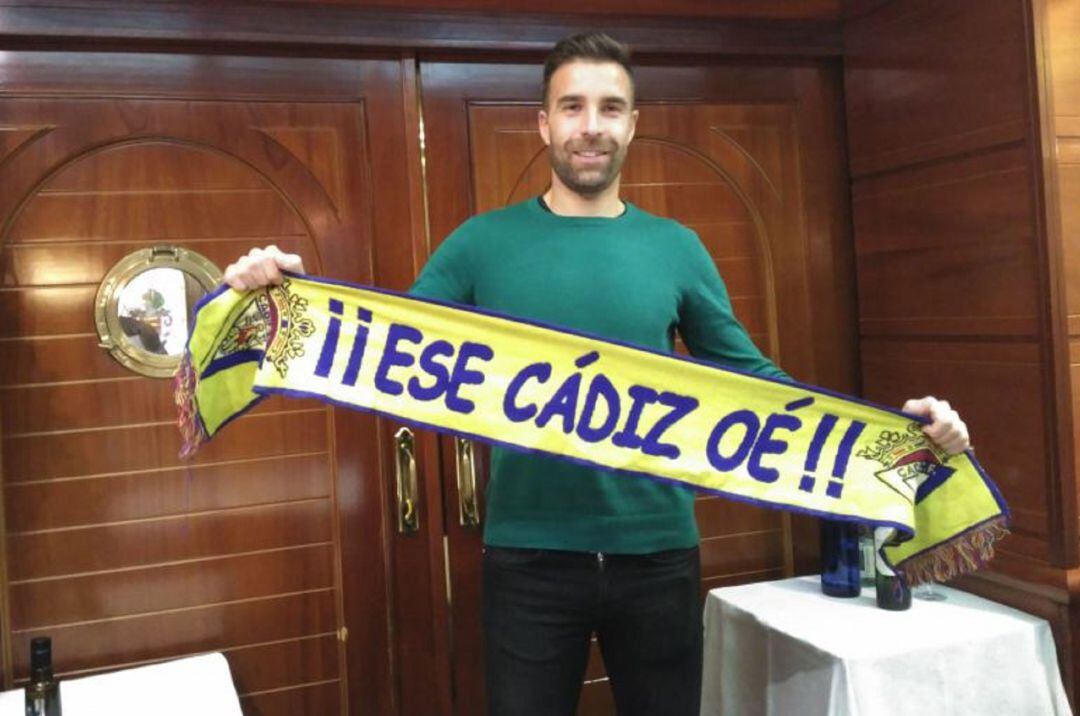 Cifuentes deja el futbol