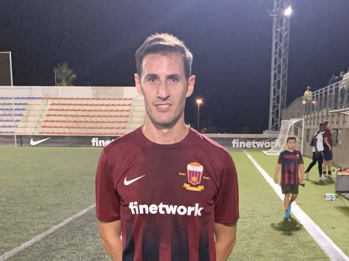 El Eldense ficha al veterano lateral noveldense, Antonio Navarro