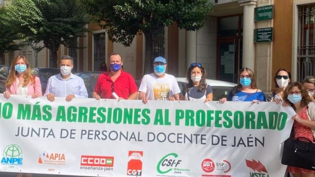 La Junta de Personal Docente condena la agresión a la directora del colegio de La Carolina