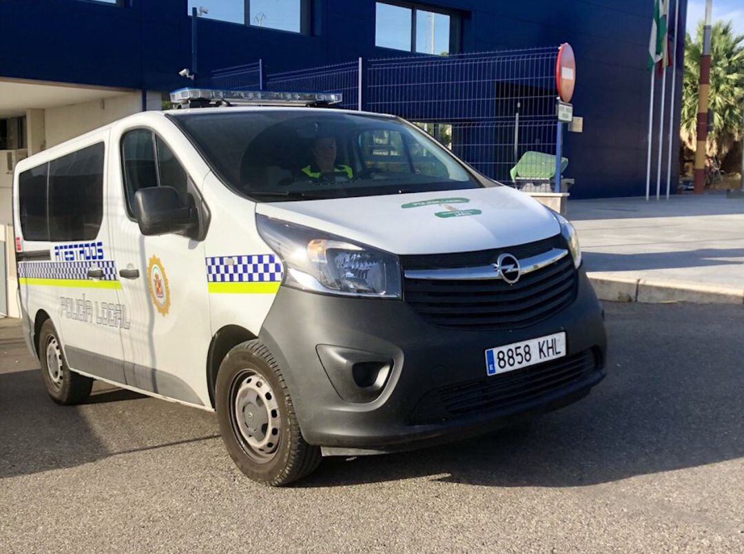 Una furgoneta de la Policía Local de Jaén.