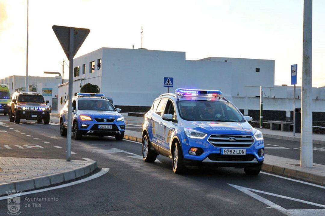 Agentes de la Policía Local de Tías patrullando.