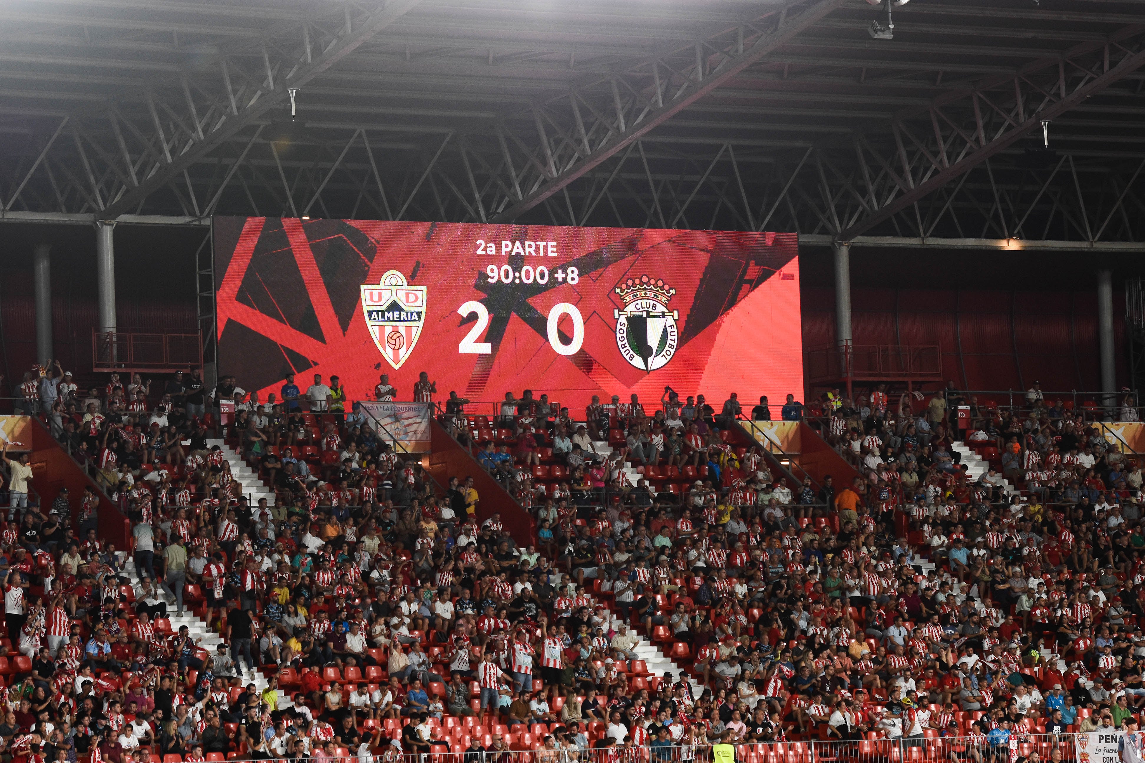 Marcador del Almería-Burgos en el Estadio de los Juegos Mediterráneos.