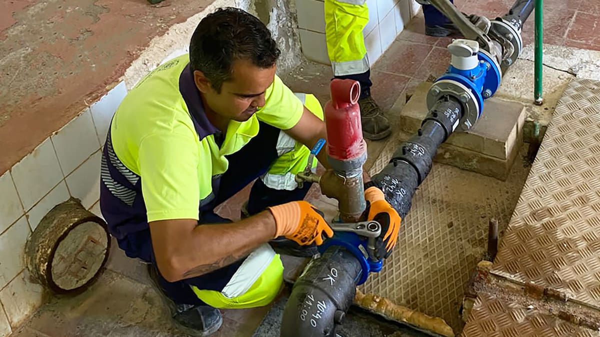 Aigües de Barcelona ja està fent proves al sistema de canonades per si cal fer talls de subministrament a Barcelona i l'Àrea Metropolitana