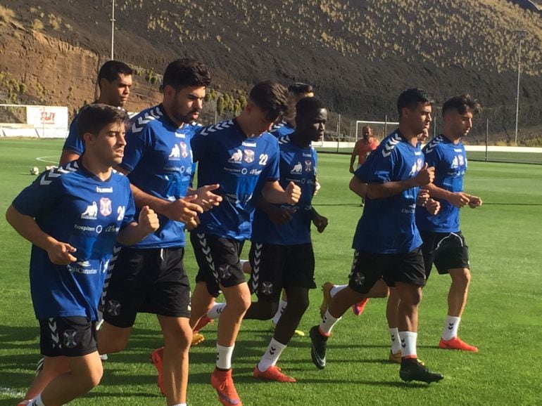 Parte del plantel blanquiazul, esta mañana en El Mundialito