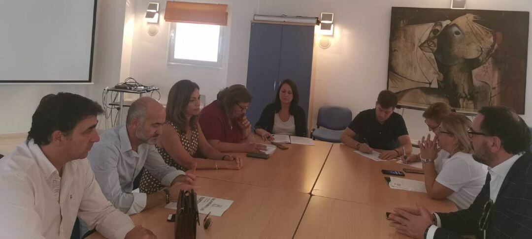 Encuentro del Ayuntamiento de Jaén con la Federación de Asociaciones de Vecinos.
