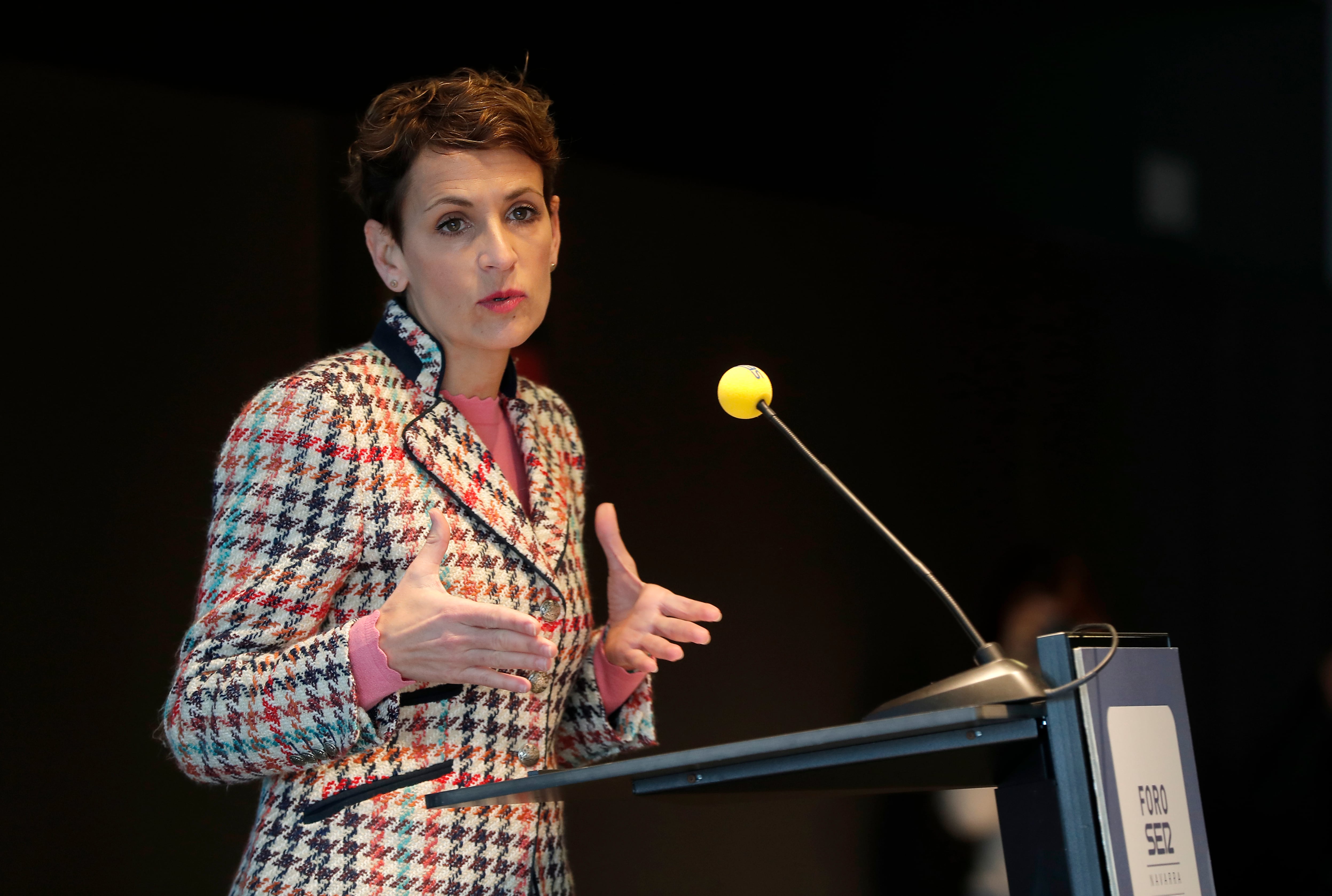 La presidenta del Gobierno de Navarra, María Chivite, durante su intervención en el Foro SER Navarra.