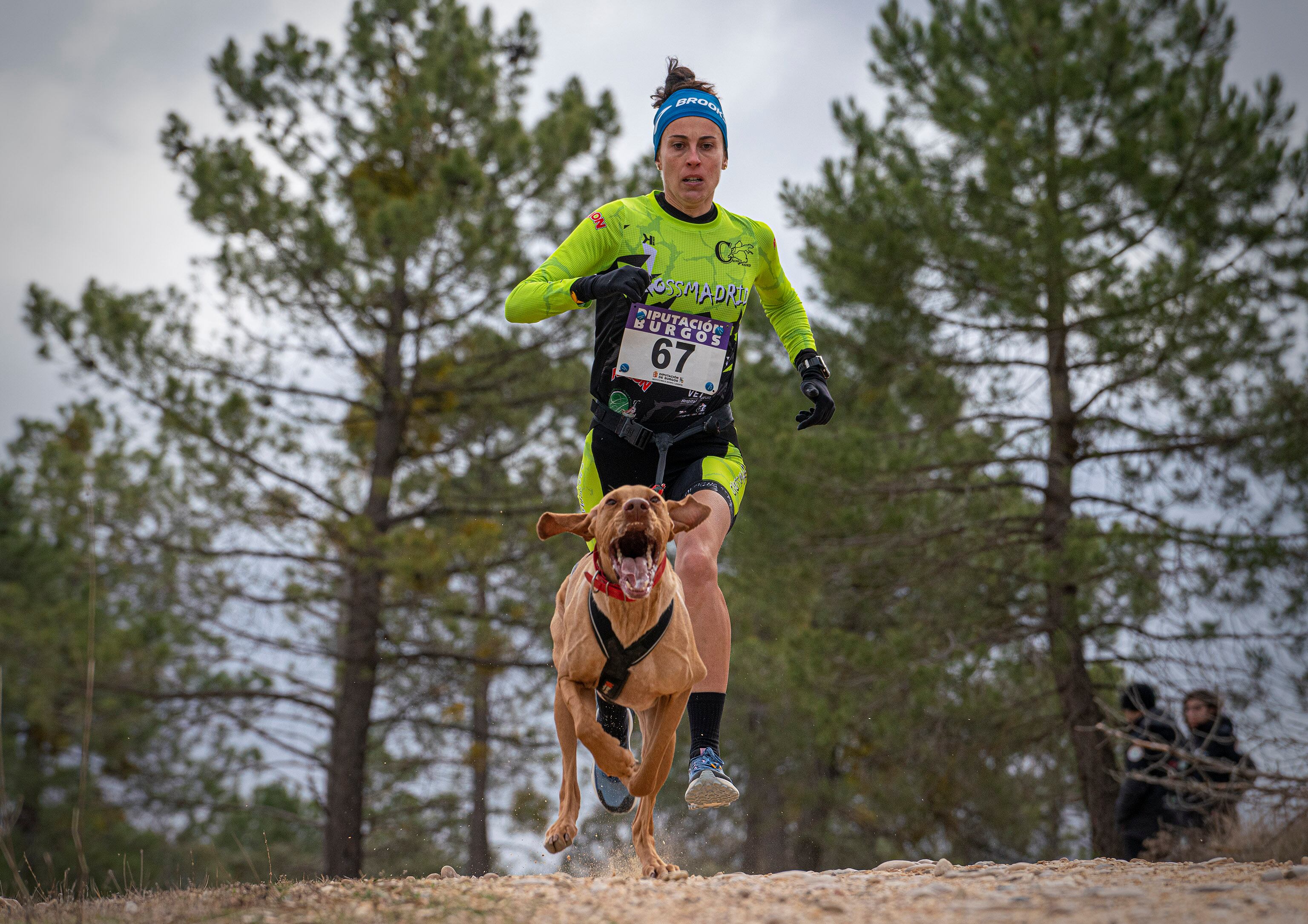Laura Ramos (Canicross Madrid) se hizo con el triunfo en categoría senior